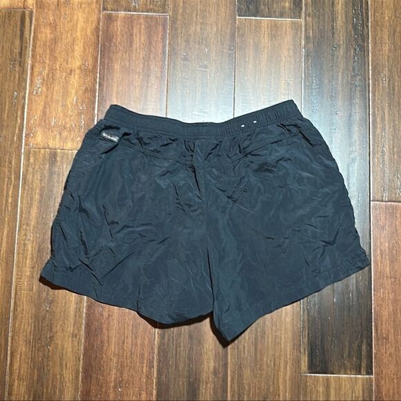 Columbia Ladies Shorts  - Picture 3 of 5